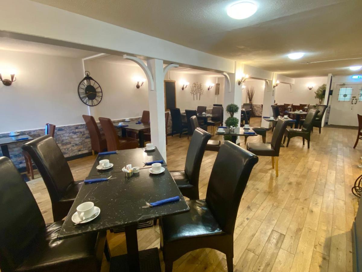 The County Hotel - Self Check-In, Ultra Fast Wi-Fi, Free Parking, Central Location Selkirk Kültér fotó