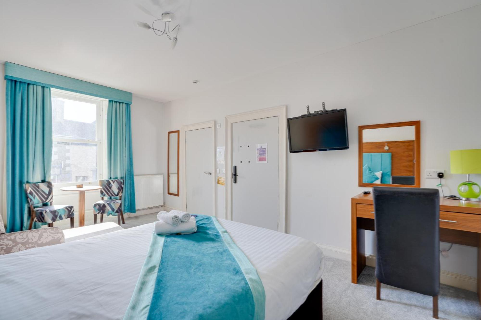 The County Hotel - Self Check-In, Ultra Fast Wi-Fi, Free Parking, Central Location Selkirk Kültér fotó