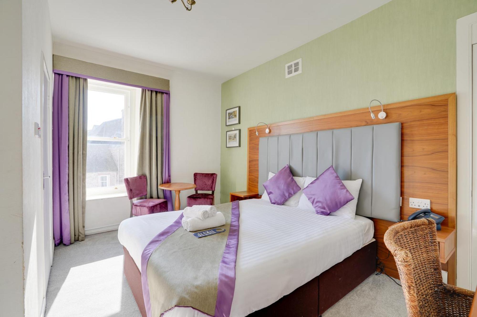 The County Hotel - Self Check-In, Ultra Fast Wi-Fi, Free Parking, Central Location Selkirk Kültér fotó