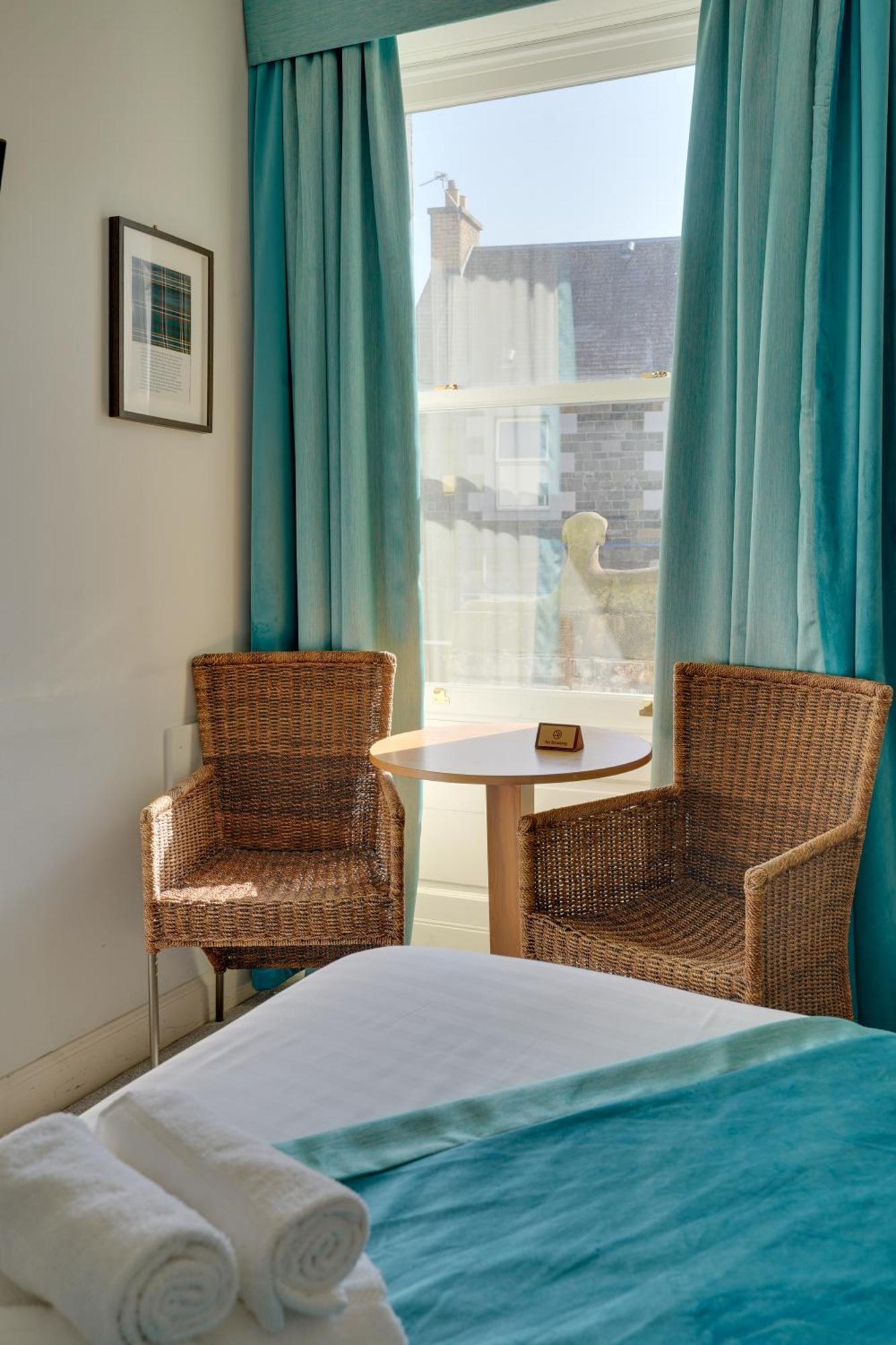The County Hotel - Self Check-In, Ultra Fast Wi-Fi, Free Parking, Central Location Selkirk Kültér fotó