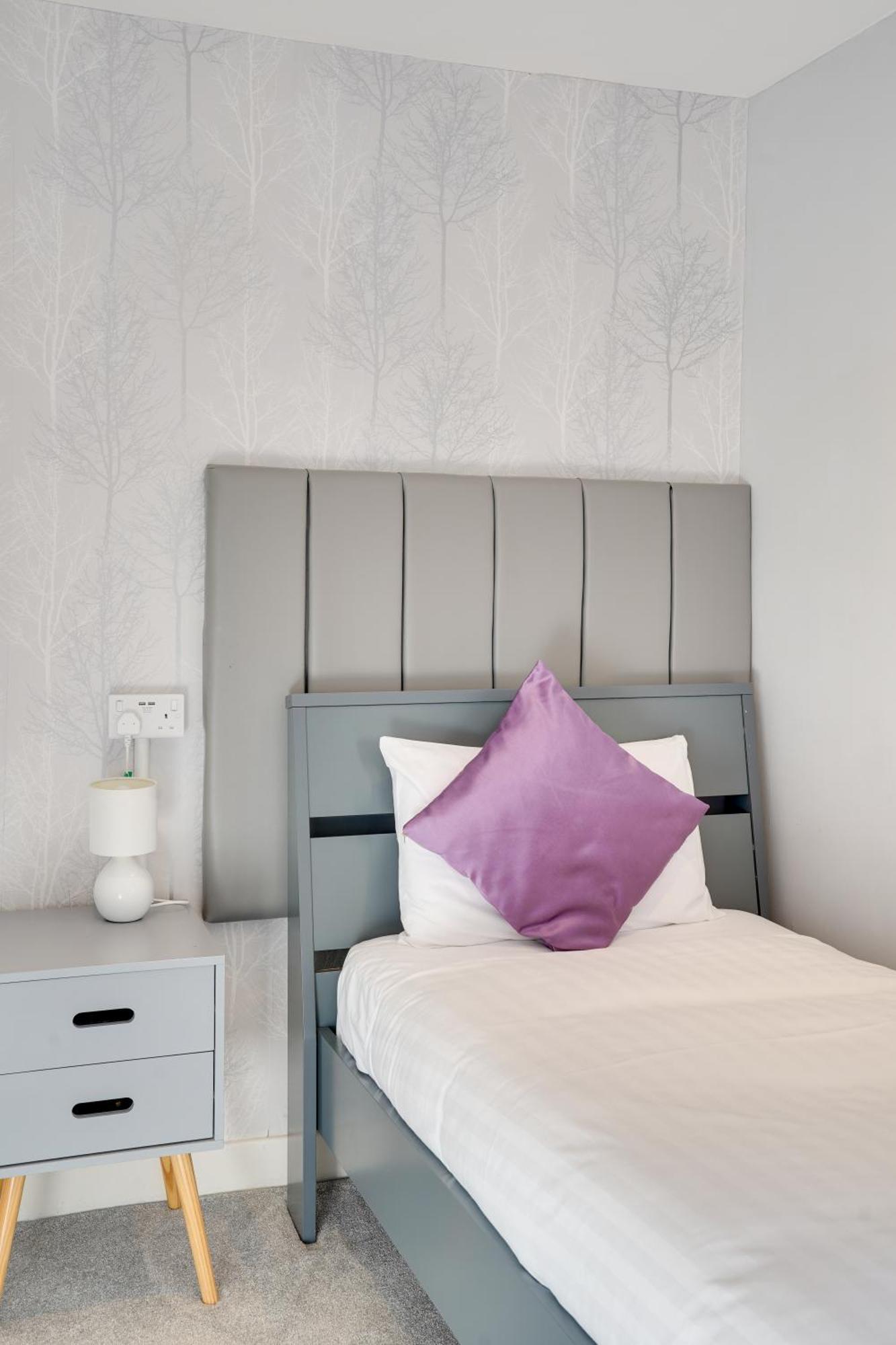 The County Hotel - Self Check-In, Ultra Fast Wi-Fi, Free Parking, Central Location Selkirk Kültér fotó