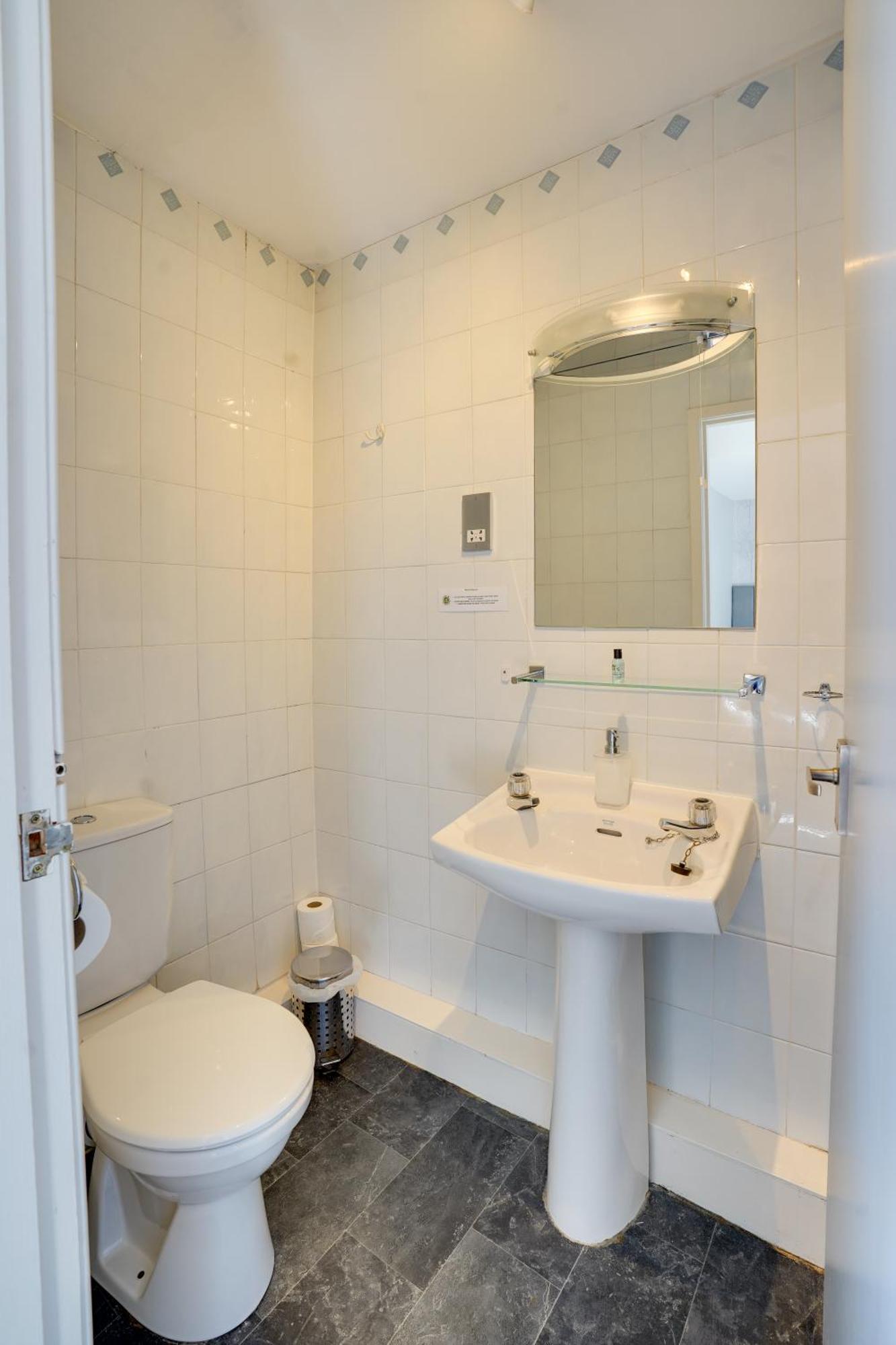 The County Hotel - Self Check-In, Ultra Fast Wi-Fi, Free Parking, Central Location Selkirk Kültér fotó